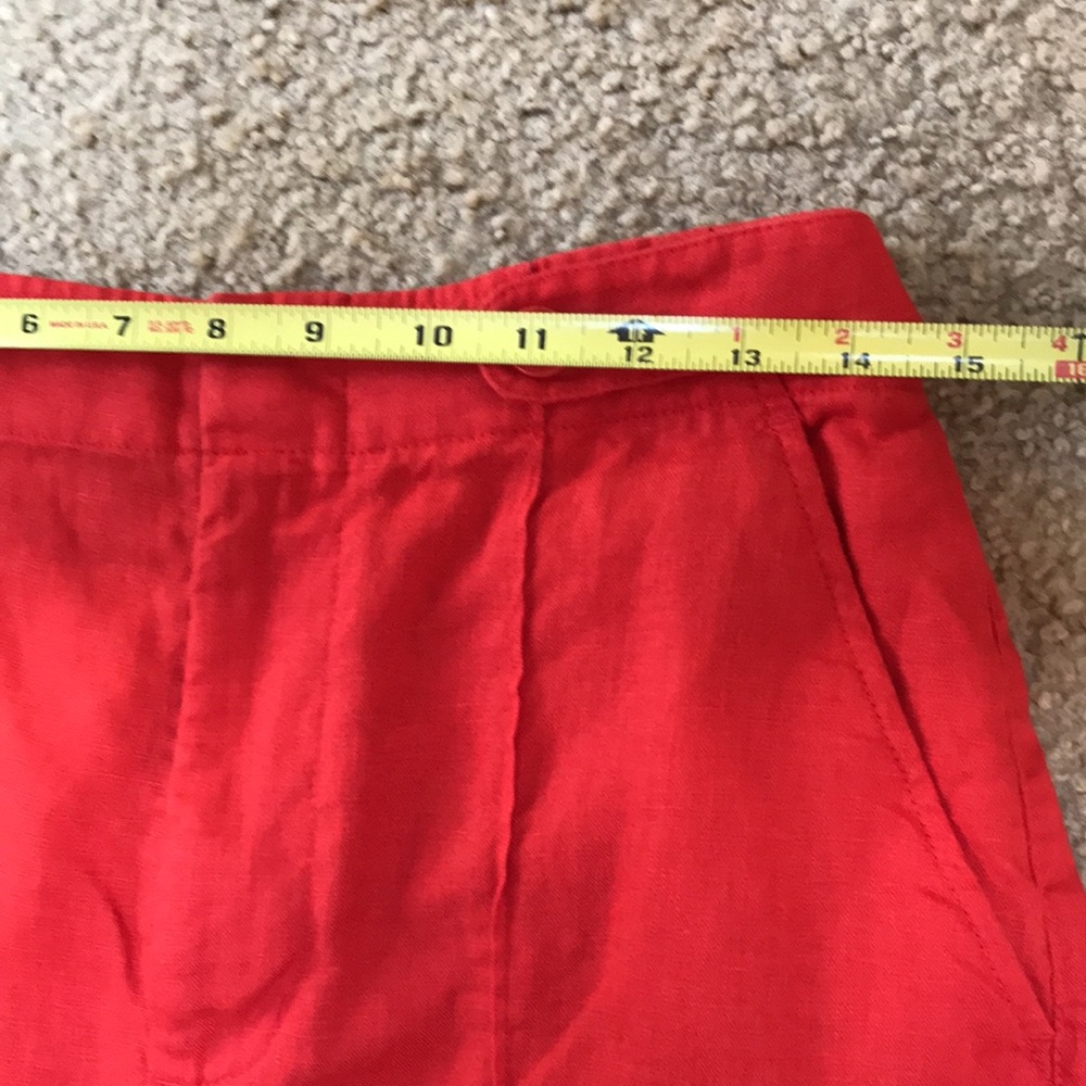 Madewell Clean Button-Tab Shorts in 100% Linen in Rouge - 4 - Picture 8 of 11